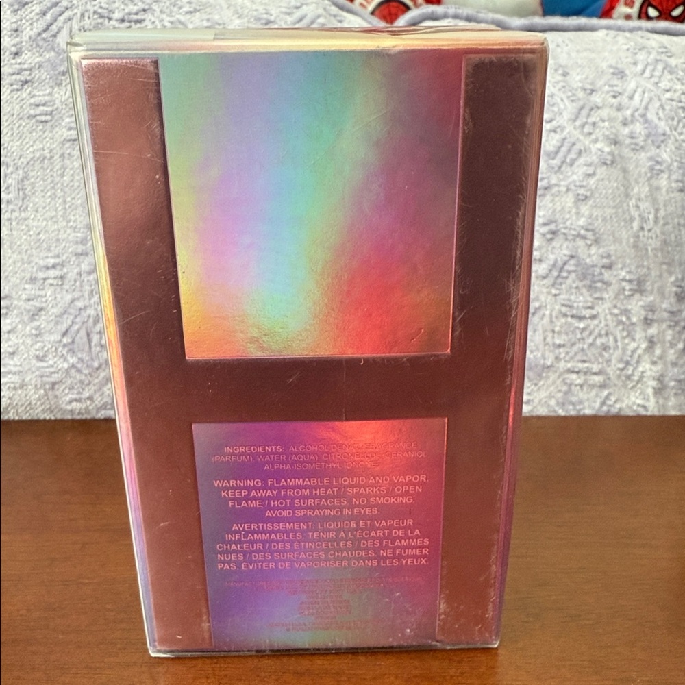 Paris Hilton Iconic Fragrance - Shimmering Pink and Silver - Picture 2 of 4